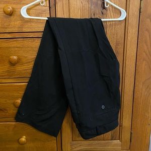 Black dress pants size 5. Need a good lint roll!